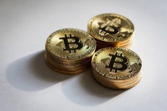 USDT买卖指南：安币与Coinbase等靠谱交易所推荐